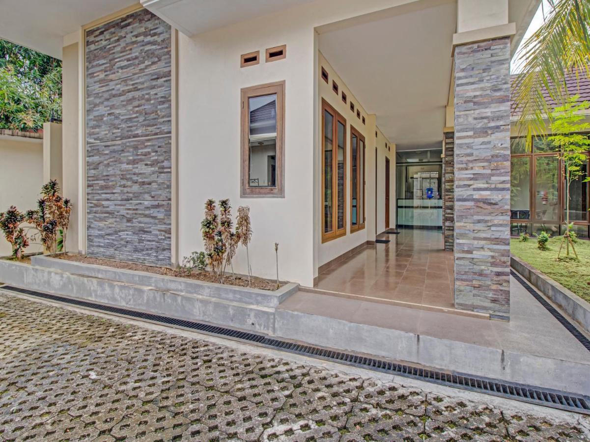 Oyo 89997 Hotel Bumi Kedaton Waterpark Μπαντάρ Λαμπούνγκ Εξωτερικό φωτογραφία