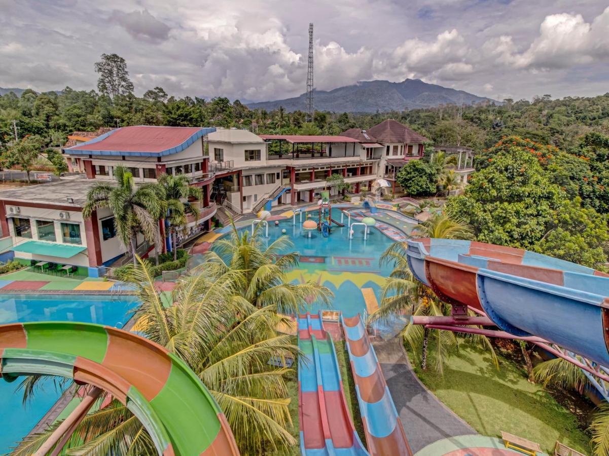 Oyo 89997 Hotel Bumi Kedaton Waterpark Μπαντάρ Λαμπούνγκ Εξωτερικό φωτογραφία