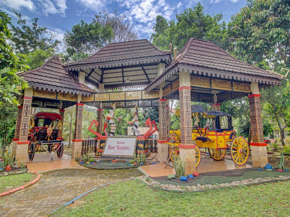 Oyo 89997 Hotel Bumi Kedaton Waterpark Μπαντάρ Λαμπούνγκ Εξωτερικό φωτογραφία